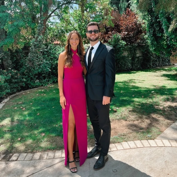 BlackFridaySale AMANDA UPRICHARD QUEEN GOWN 💖 - Picture 2 of 9